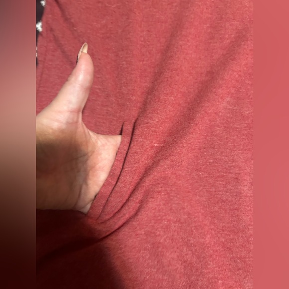 Davina red soft long sleeve sweater w/ pockets-size l - Picture 8 of 11